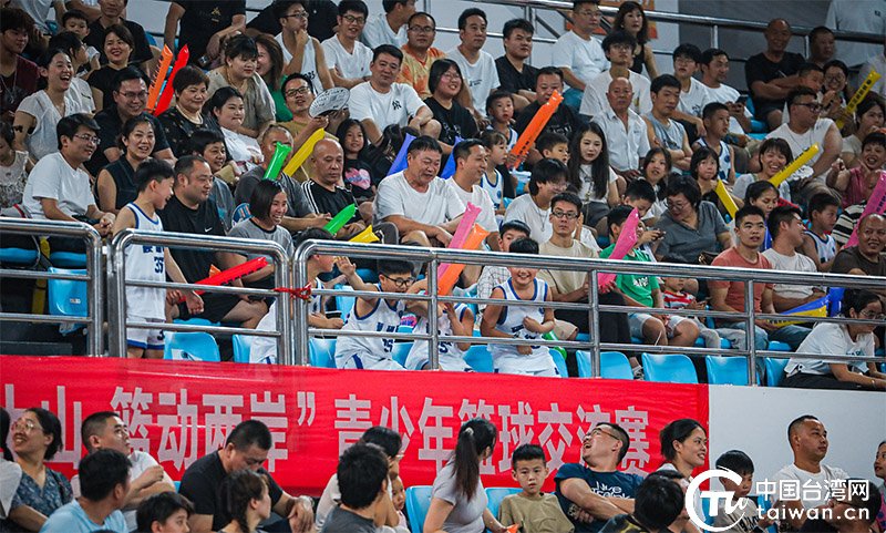  法网青少年组黑马突围，本土小将首夺桂冠