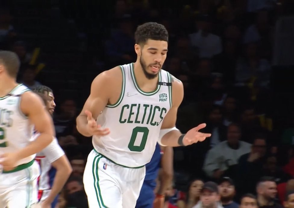  塔图姆末节爆发绿军加时险胜雄鹿