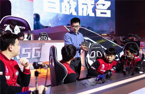  和平精英PEL联赛战火重燃，新生代选手崭露头角  