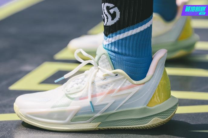  球鞋科技升级，助力球员突破极限